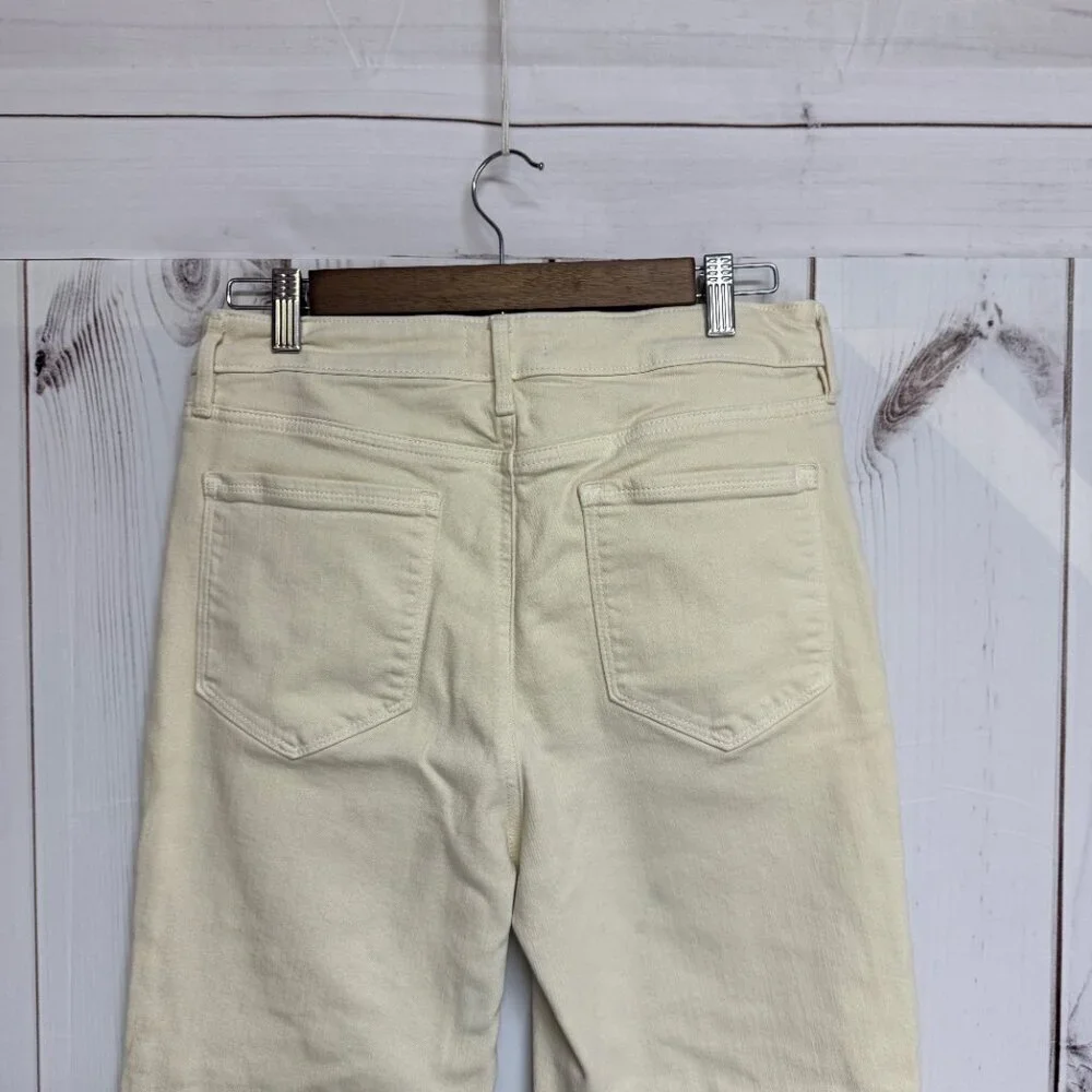 Athleta Denim Pants Women’s Size 10 Ivory‎ Ankle 28” Inseam Stretch EUC